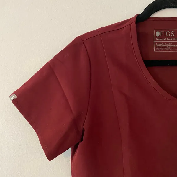 FIGS Burgundy Red Purple Aburi Fitted Scrub Top Uniform Women's size Small - Image 3