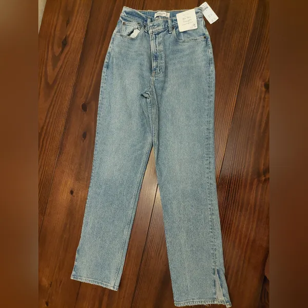 Abercrombie & Fitch The 90's Straigh - Ultra High Rise, Size 28 6r. - Image 5