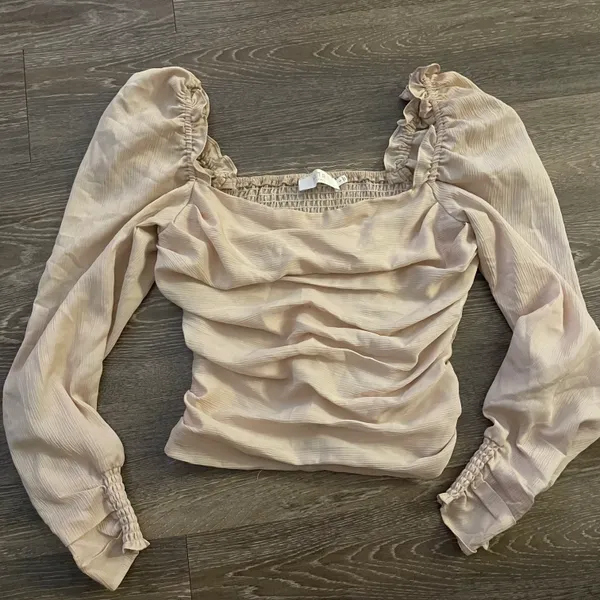NWOT the Label Ruched Smock-Back Long Sleeve Blouse in Blush. Size Small - Image 8