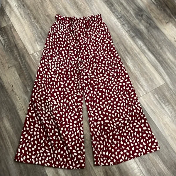 Crescent maroon and white spotted wide leg pants NEW - Image 2