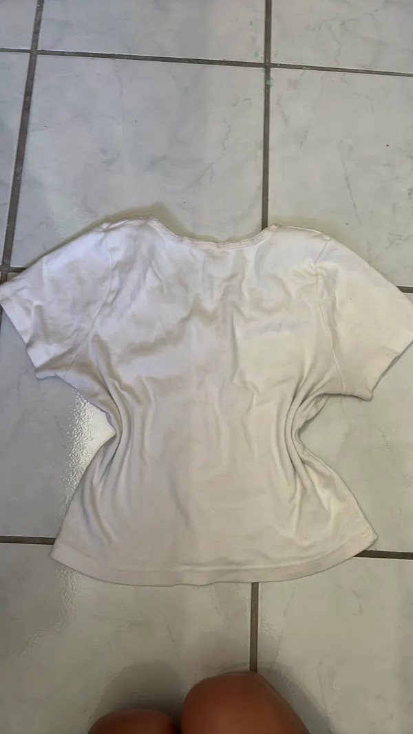 Brandy Melville Crop Top White half Button-Up - Image 2