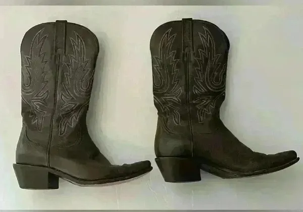 Charlie 1 Horse Mad Dog Calf Cowboy Boots Chocolate Brown Size 7.5 - Image 2