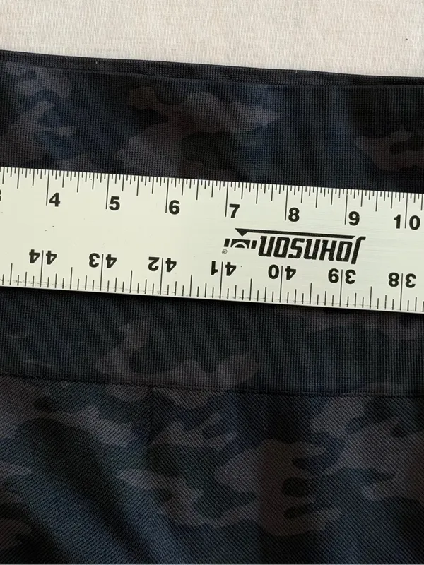 SPANX Leggings Look at Me Now High-Waisted Seamless Black Camo Size M - Image 7