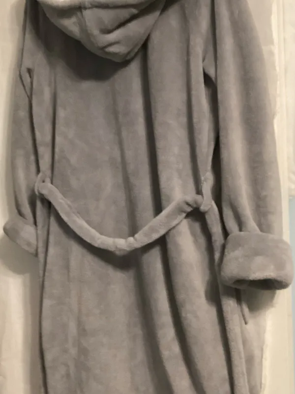 Victoria’s Secret warm fleece robe. Size Small - Image 4