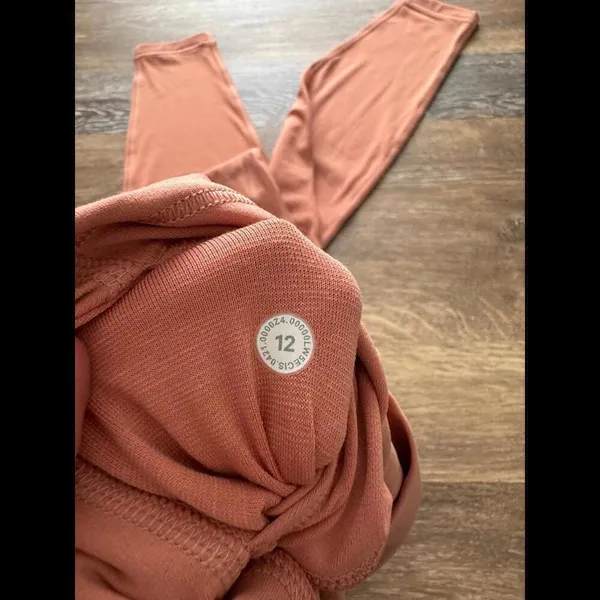 Lululemon Align High Rise 28” Pink Savannah Size 12 NWT - Image 5
