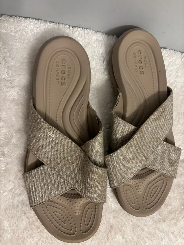 Tan Crocs ladies Sz.9 - Image 2