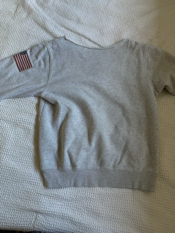 Brandy Melville Off-The-Shoulder sweatshirt  - Image 2