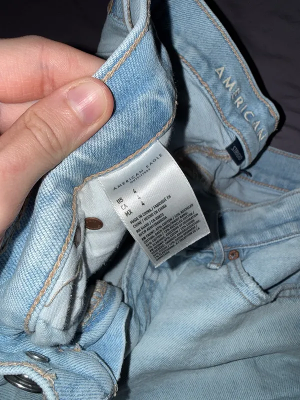 American Eagle Relaxed Shorts - Image 3