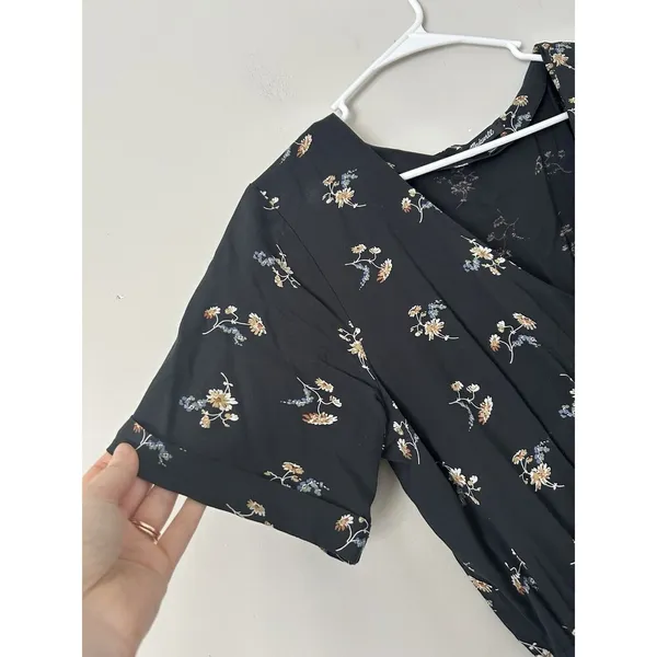 Madewell Daisy Print Button Up Boho Feminine Cottagecore Romper Size Large - Image 4