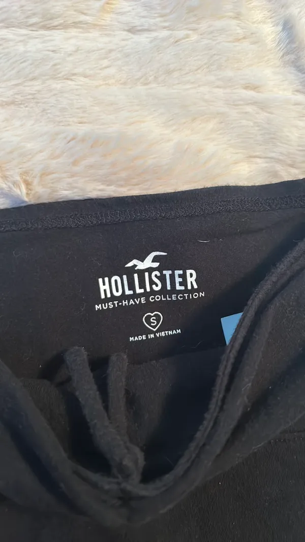 Hollister tie up tank - Image 2