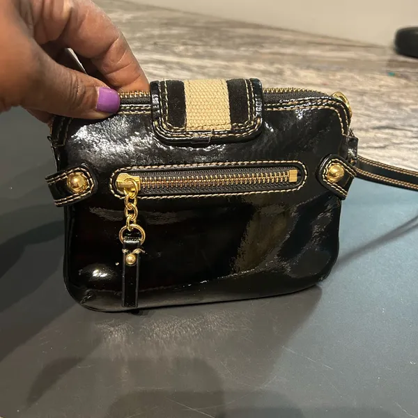 Juicy Couture Chic Black and Gold Women's Bag - Image 11
