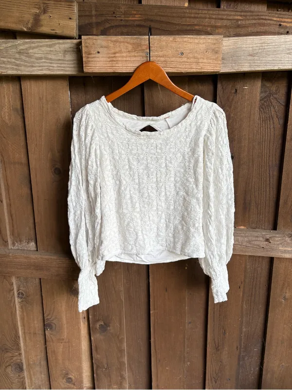 Free People White Lace Blouson Sleeve Keyhole Back Boho Top - Image 2