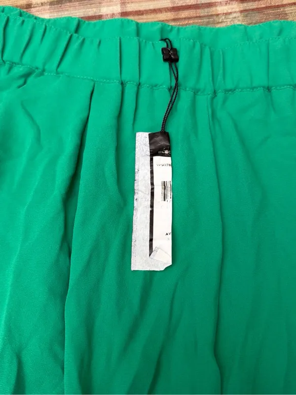 BCBG Bright Green Athletic Shorts with Elastic Waist - Image 2