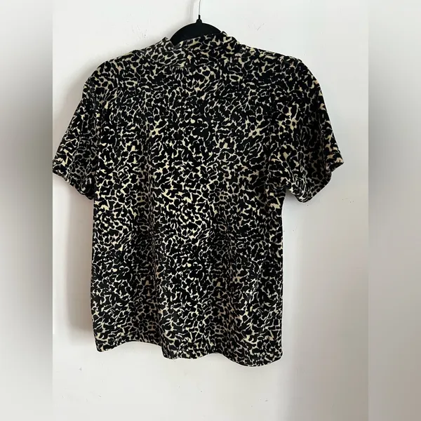 Vintage Pierre Cardin Women’s Top Size M 80s 90s Animal Print Mock - Image 4