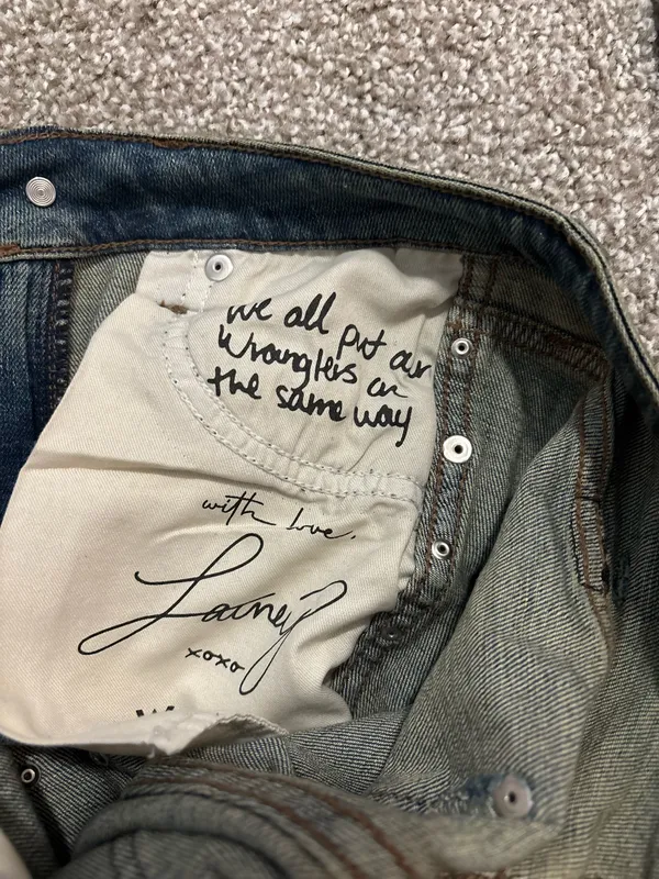 Lainey wilson wrangler jeans - Image 5