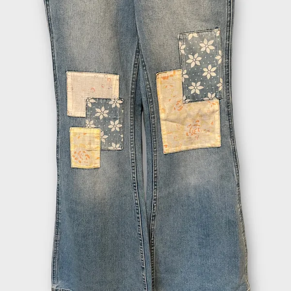 Billabong x Wrangler Patch Flare Jeans Size 25 - Image 7