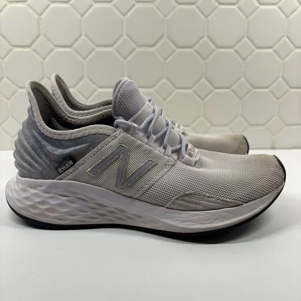 New Balance Fresh Foam Roav Women Size 8 Grey Running Shoes WROAVLG2 - Image 4