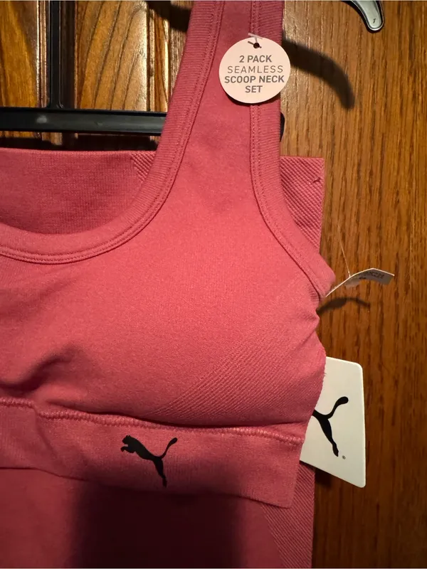 Puma NWT Pink 2-Pack Seamless Scoop Neck Sports Bra & Biker Shorts Set Size M - Image 4