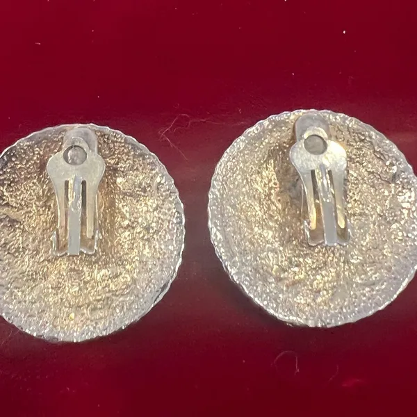 Vintage Roman Coin 1980s clip on gold tone earrings - Image 4