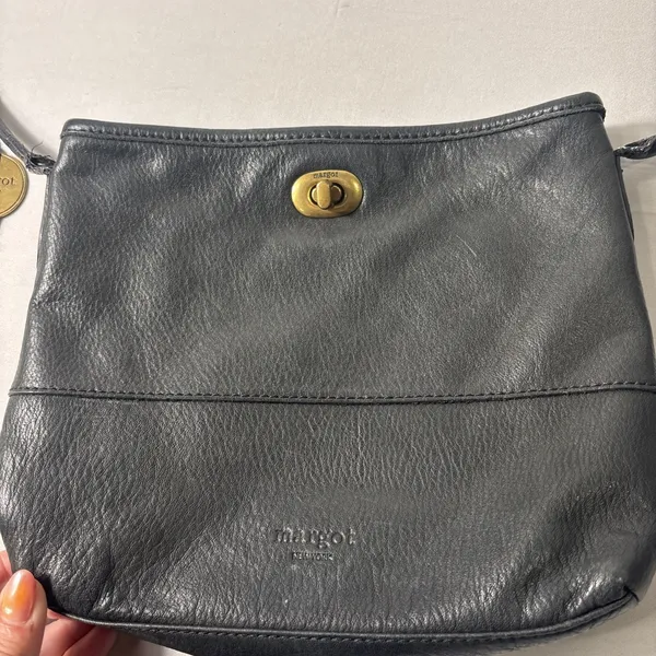 Margot‎ New York Womens Crossbody Purse Black Leather Zip Top Turn Lock Pocket - Image 2