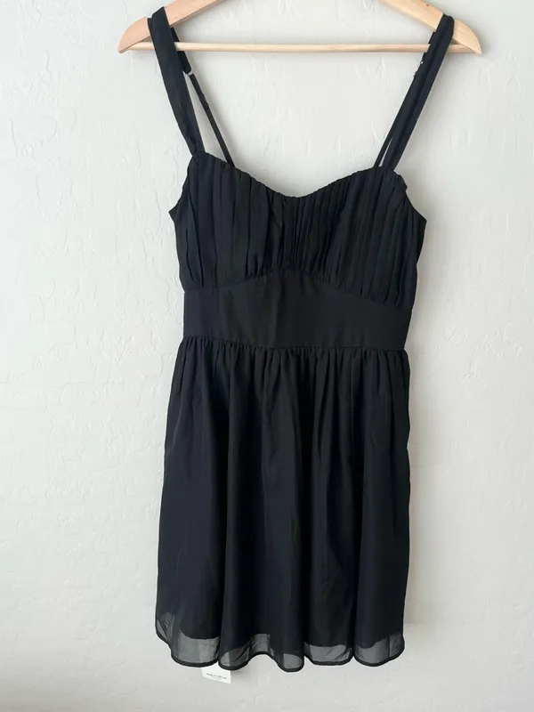 Abercrombie & Fitch Ruched Chiffon Mini Dress with pockets NEW small - Image 6