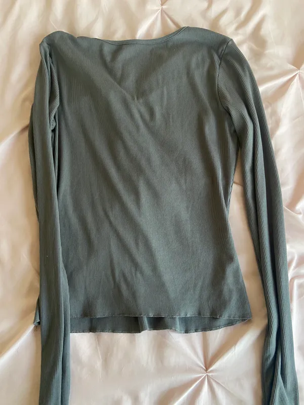 SheIn Gray Henley Top - Image 4