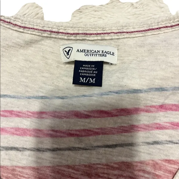American eagle striped vneck long sleeve shirt size medium - Image 6