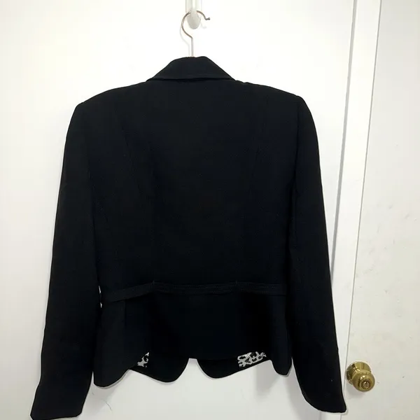Tahari Black Cheetah Print Inner Blazer - Image 2