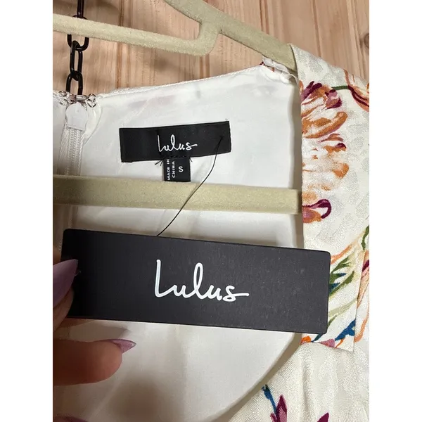 NWT Lulus Parisian Picnic Cream Floral Jacquard Puff Sleeve Midi Dress Resort S - Image 4