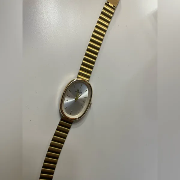 Gold Oval Wristwatch with Silver Dial - Image 3