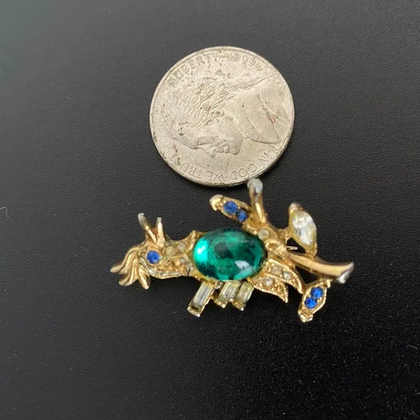 Vintage Gold Tone Bird Brooch Rhinestone Emerald Cabochon Crested Bird Pin - Image 8