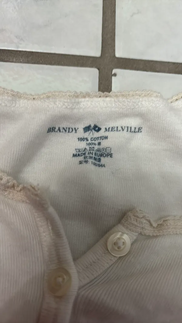 Brandy Melville Crop Top White half Button-Up - Image 3