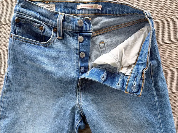 Levi's High-Rise Jeans - Light Blue Denim vtg y2k - Image 8