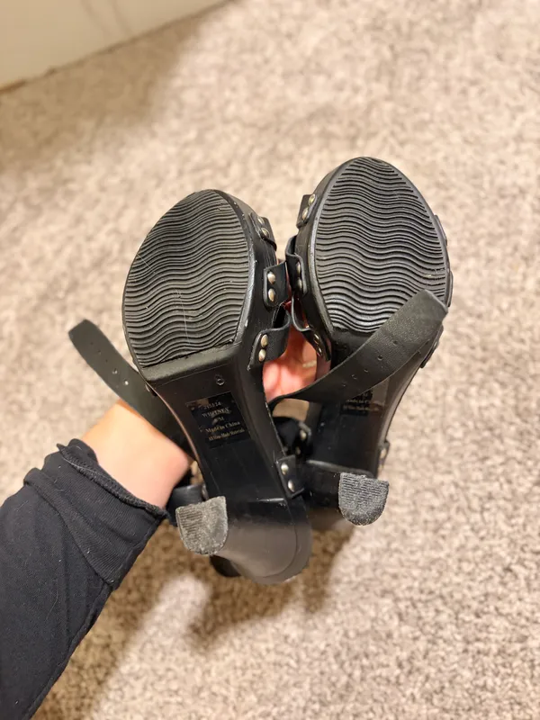 Heels Black Size 8.5 - Image 6
