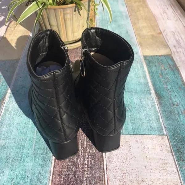 Trary quilted pointed toe ankle boot NEW Size 9 Black - Image 3