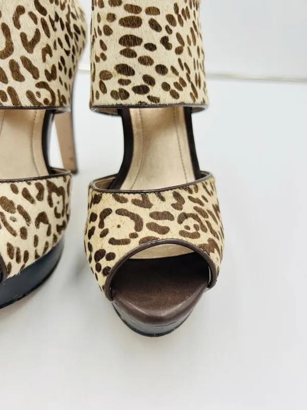 BCBGeneration Leopard Cow-Hair Platform Peep Toe D'Orsay 4.5" Heels Sz 6B - Image 6