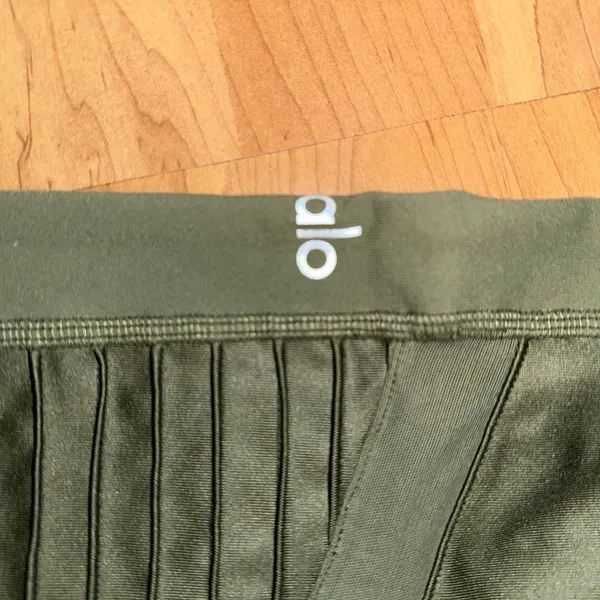 ALO Yoga Moto Leggings‎ Olive Green Ribbed Panels High Waist Athletic Womens - Image 4