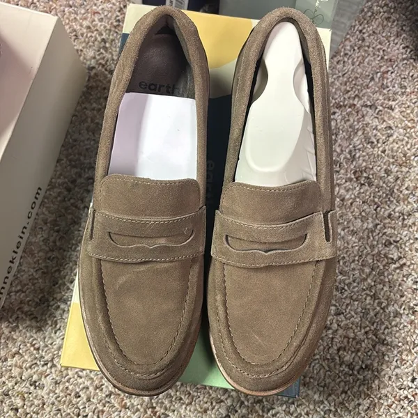 Earth Avani warm Taupe Suede Loafers- so comfy #18 - Image 2