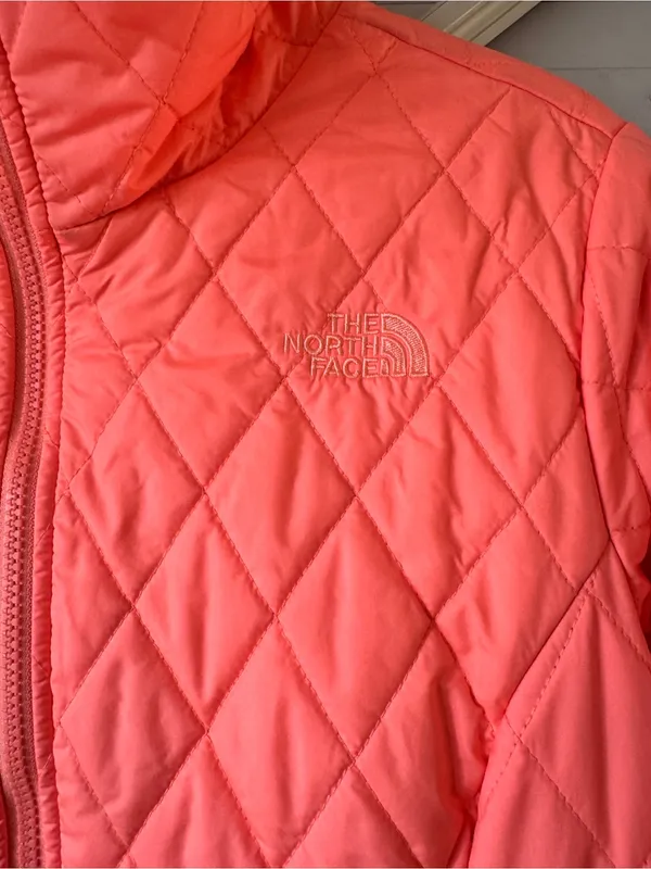 The North Face Women's Liana Insulated Quilted Jacket in Lt Coral - Sz L Flaw - Image 5