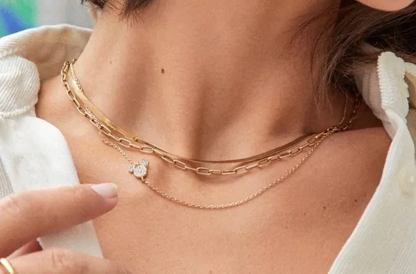 BaubleBar X Disney Mickey Mouse and Minnie Asymmetrical Necklace Set - Image 5