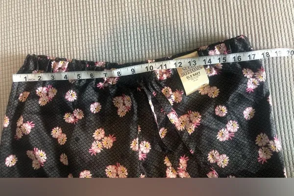 - Old Navy Sleepwear bottoms(black with pink flower print) and top(white) - Image 8