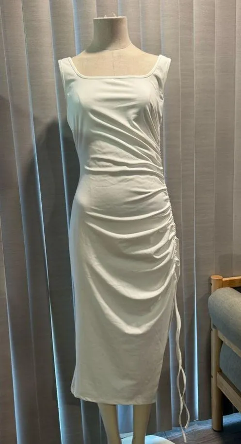 Sexy sleeveless side slit bodycon dress ✨ - Image 4