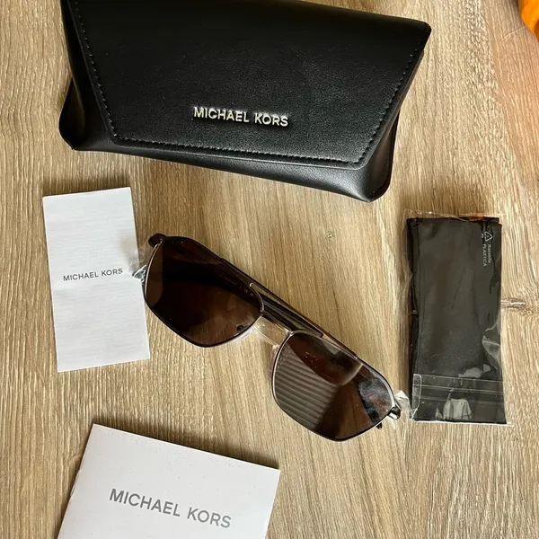 NWT Michael Kors Matterhorn Sunglasses - Image 2
