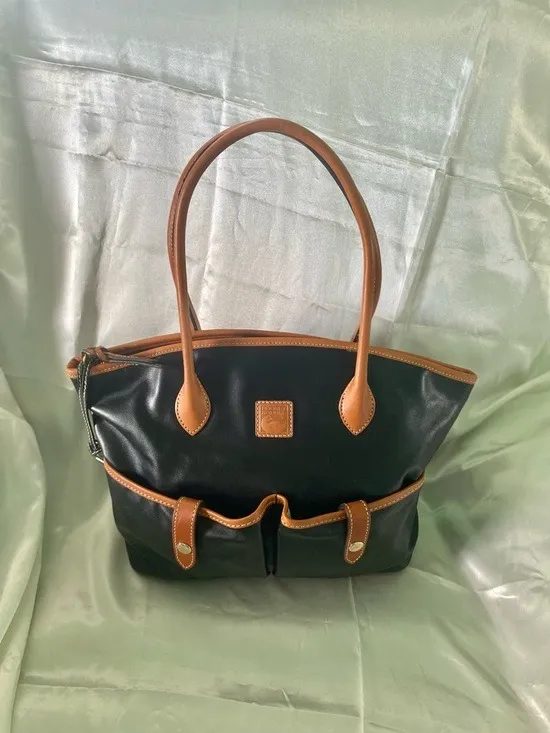 Dooney & Bourke Black and Tan Structured Sturdy Leather Satchel - New w/o Tags - Image 2