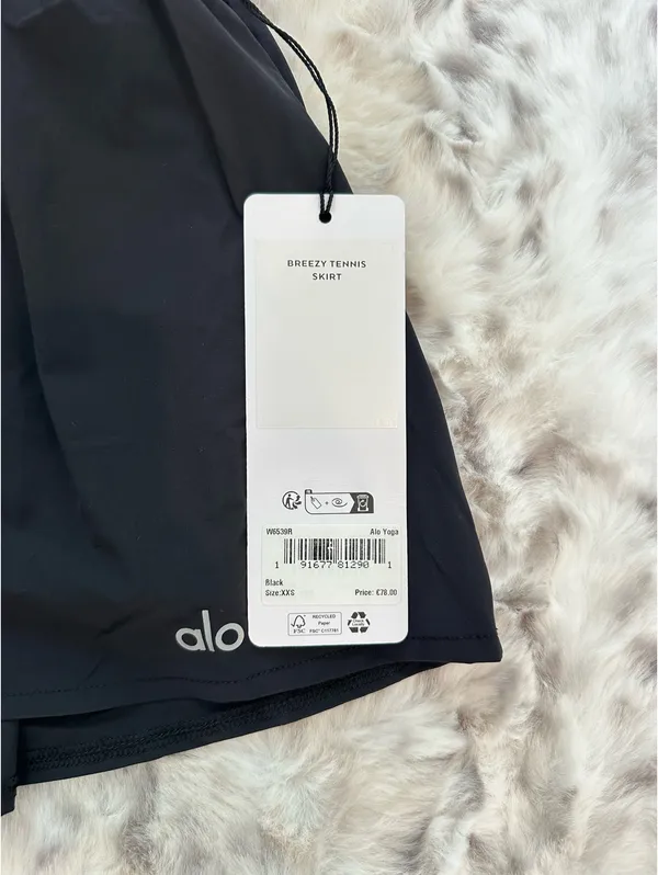 ALO Yoga Black Breezy Tennis Skirt - Image 4