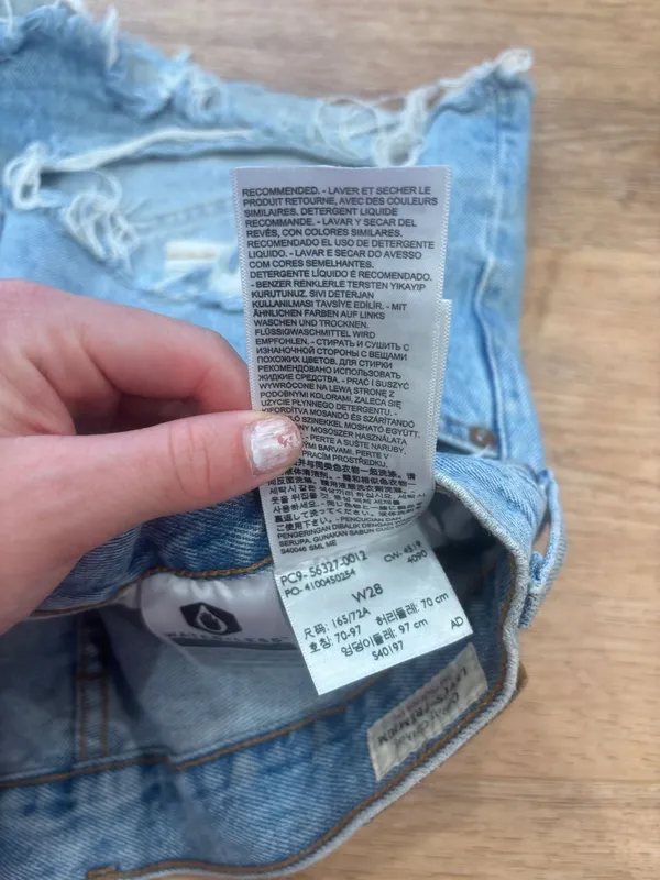Levi’s 501 Shorts Denim Button Fly - Image 4