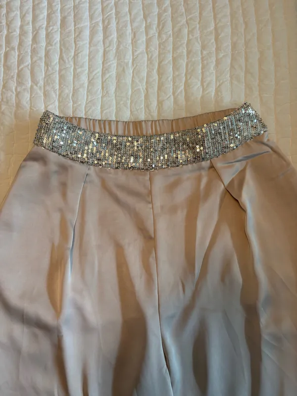 These Three Boutique Set - Image 5