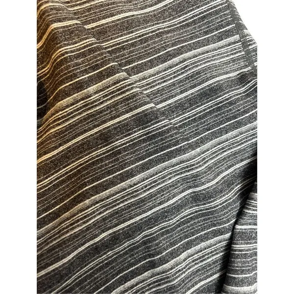 Lululemon y shaped power tank top activewear gray striped size 4 - Image 4
