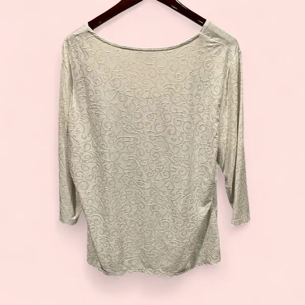 JM Collection Cute creamy textured metallic swirl stretchy top 3/4 sleeve lightweight - Image 3