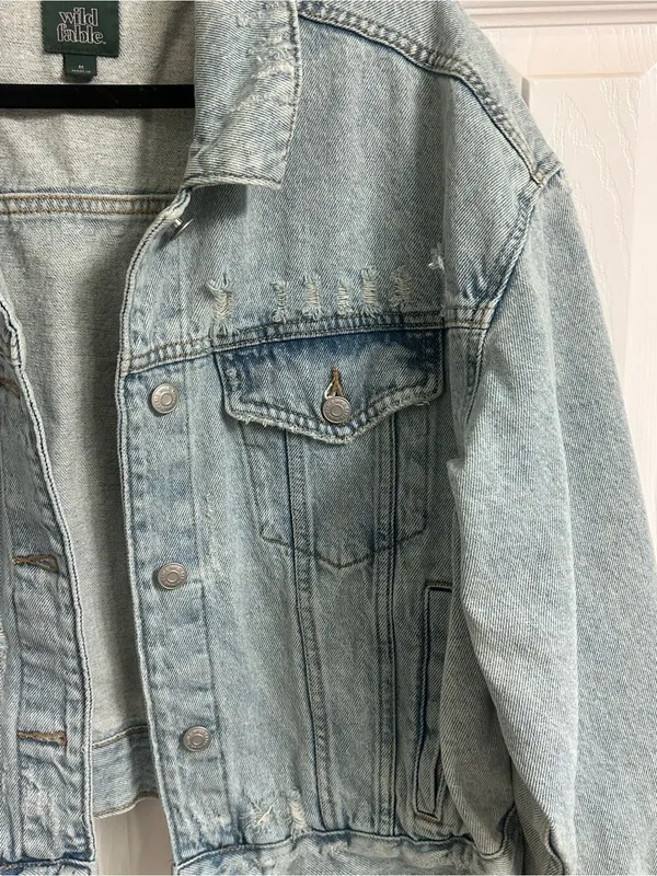 Light Wash Denim Jacket with Distressed Detail - Image 3
